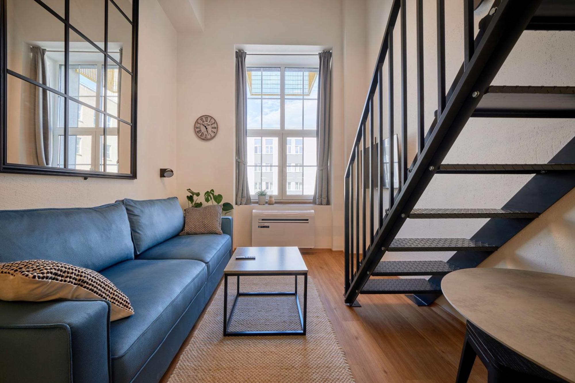 Queen Barbora Central Lofts カウナス エクステリア 写真